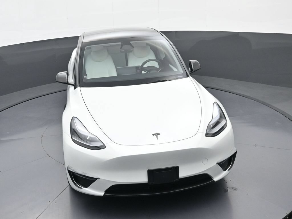 Used 2025 Tesla Model Y Long Range RWD image 31