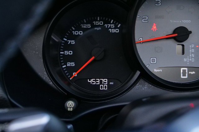 Used 2018 Porsche 718 Boxster S image 14