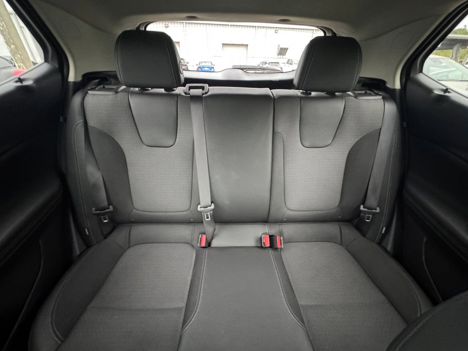 Used 2025 Buick Encore GX Preferred image 37