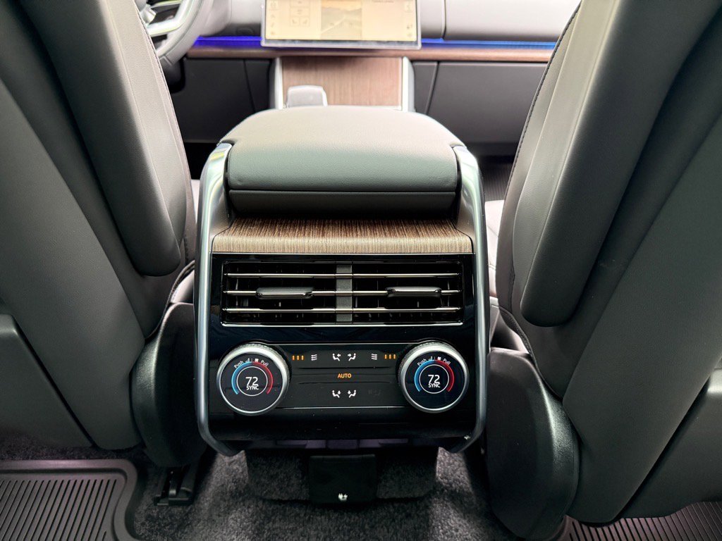 New 2025 Land Rover Range Rover SE image 15