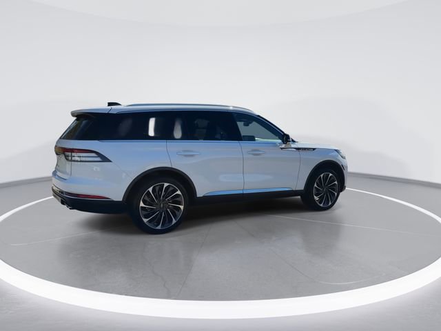 Used 2025 Lincoln Aviator Reserve image 8