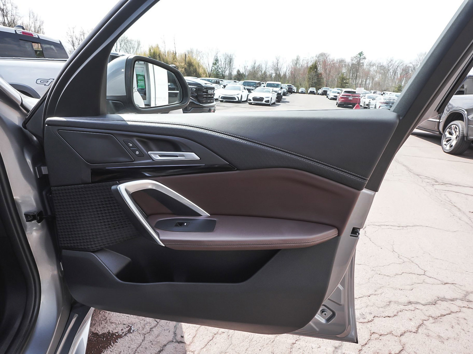 Used 2025 BMW X2 xDrive28i image 14