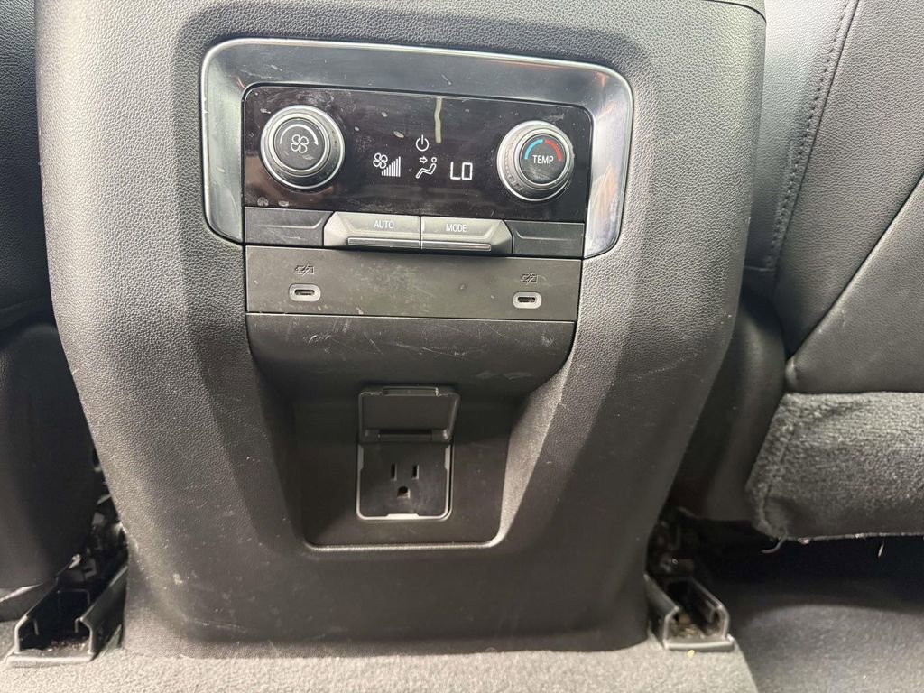 Used 2021 Chevrolet Tahoe Z71 image 32