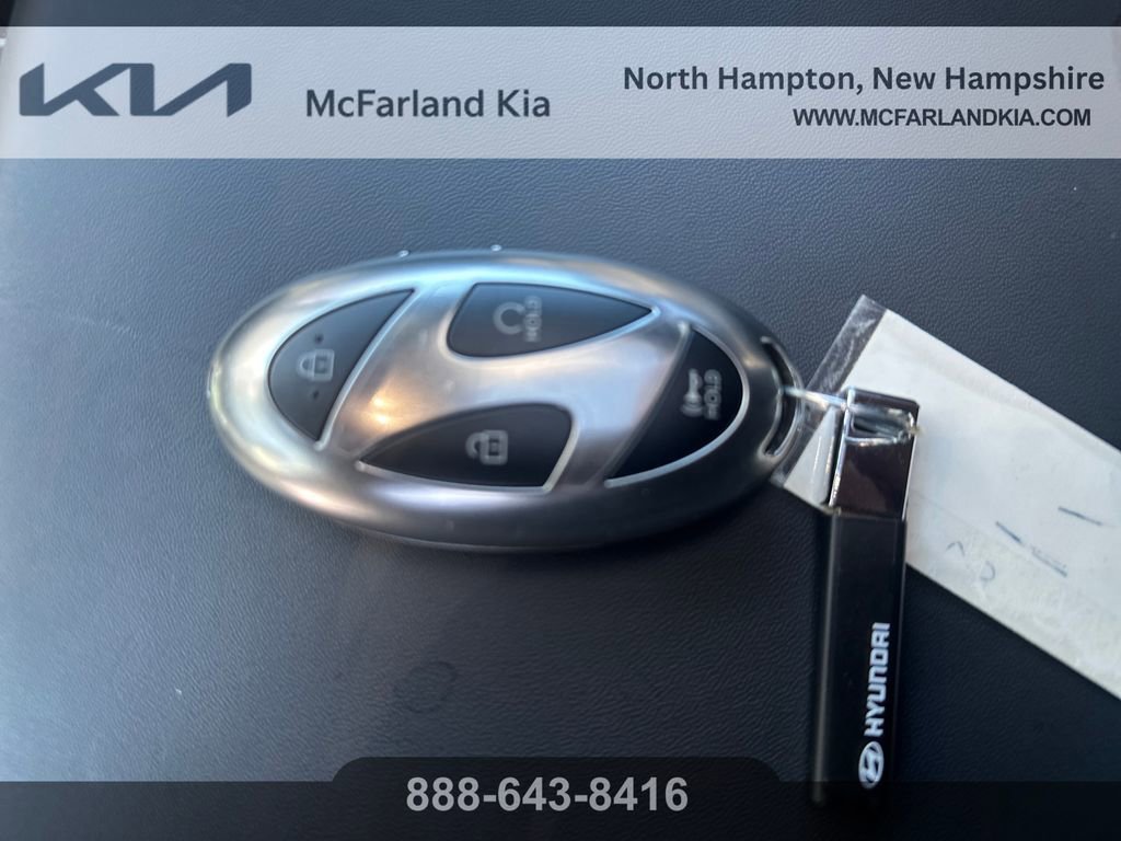 Used 2025 Hyundai Santa Fe Calligraphy image 18