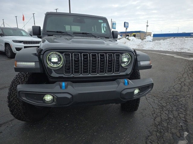 Used 2025 Jeep Wrangler Unlimited Rubicon 4xe w/ Safety Group image 11