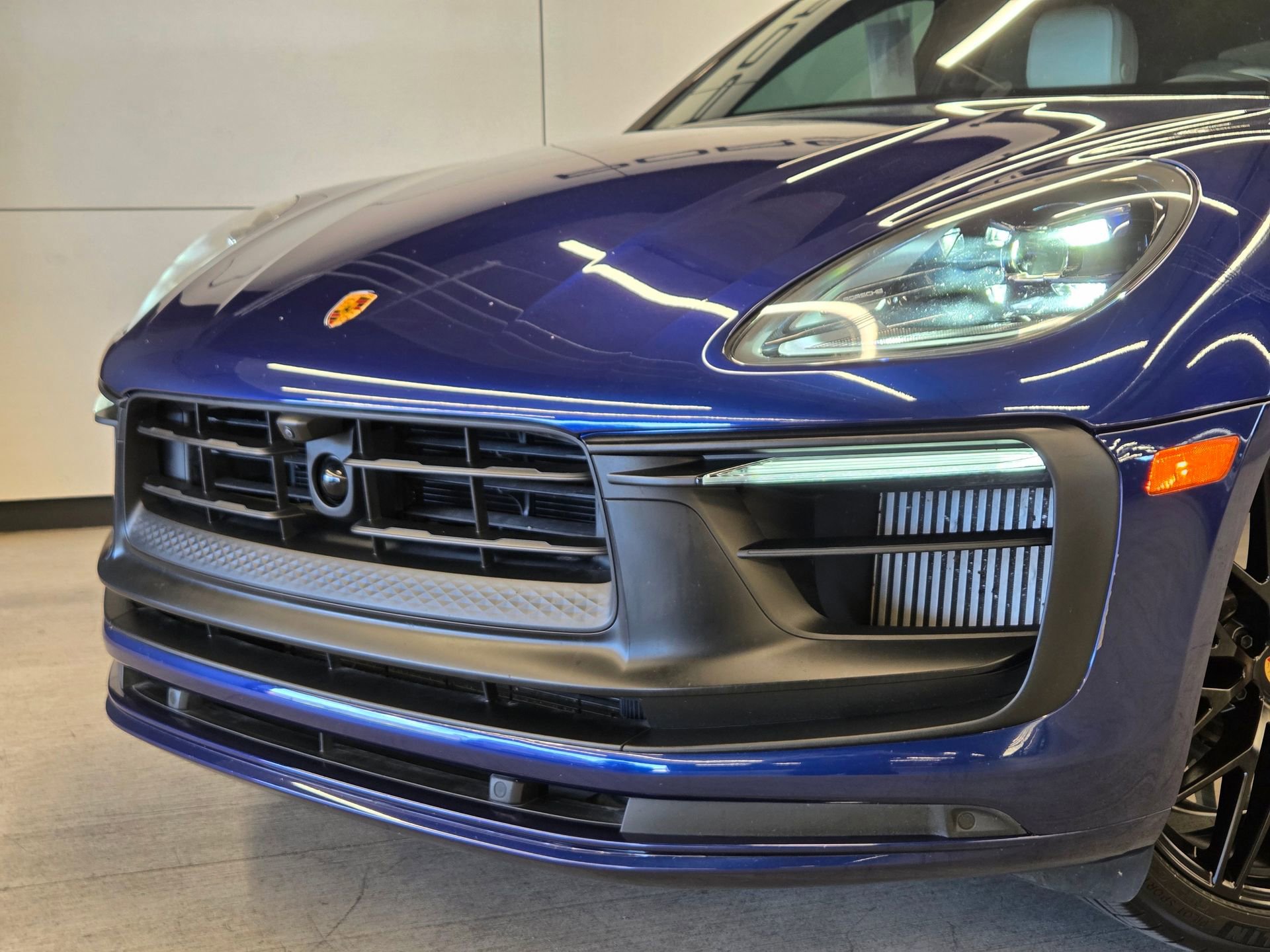 Certified 2023 Porsche Macan GTS w/ Premium Package Plus AWD/4WD image 26