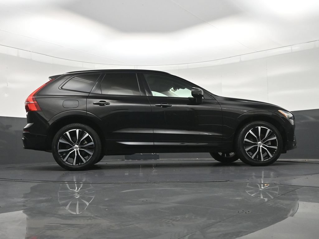 Certified 2024 Volvo XC60 B5 Plus w/ Climate Package AWD/4WD image 29