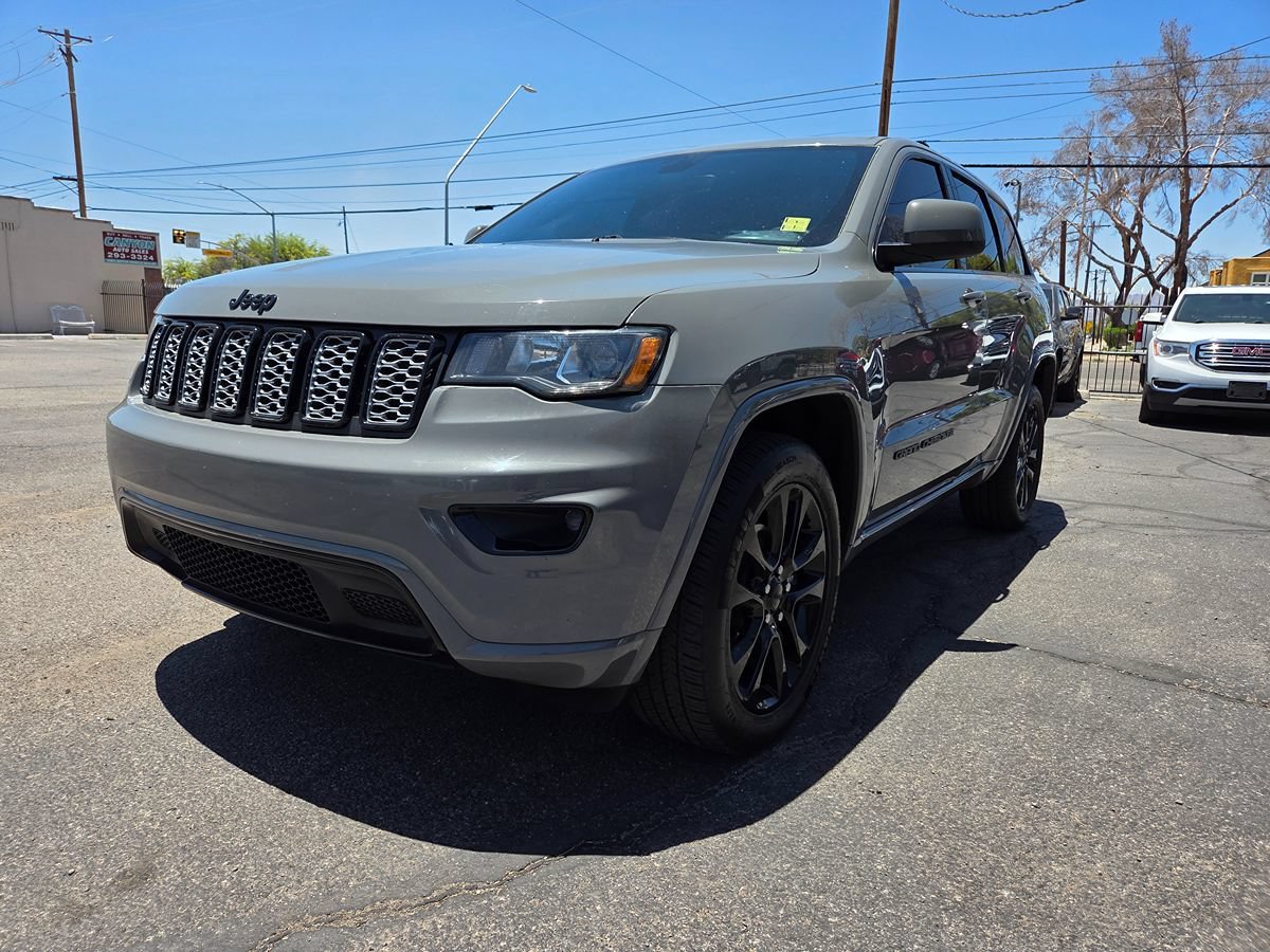 Used 2020 Jeep Grand Cherokee Altitude RWD image 25