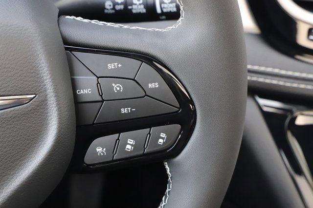 New 2026 Chrysler Pacifica Limited w/ S Appearance Package image 25