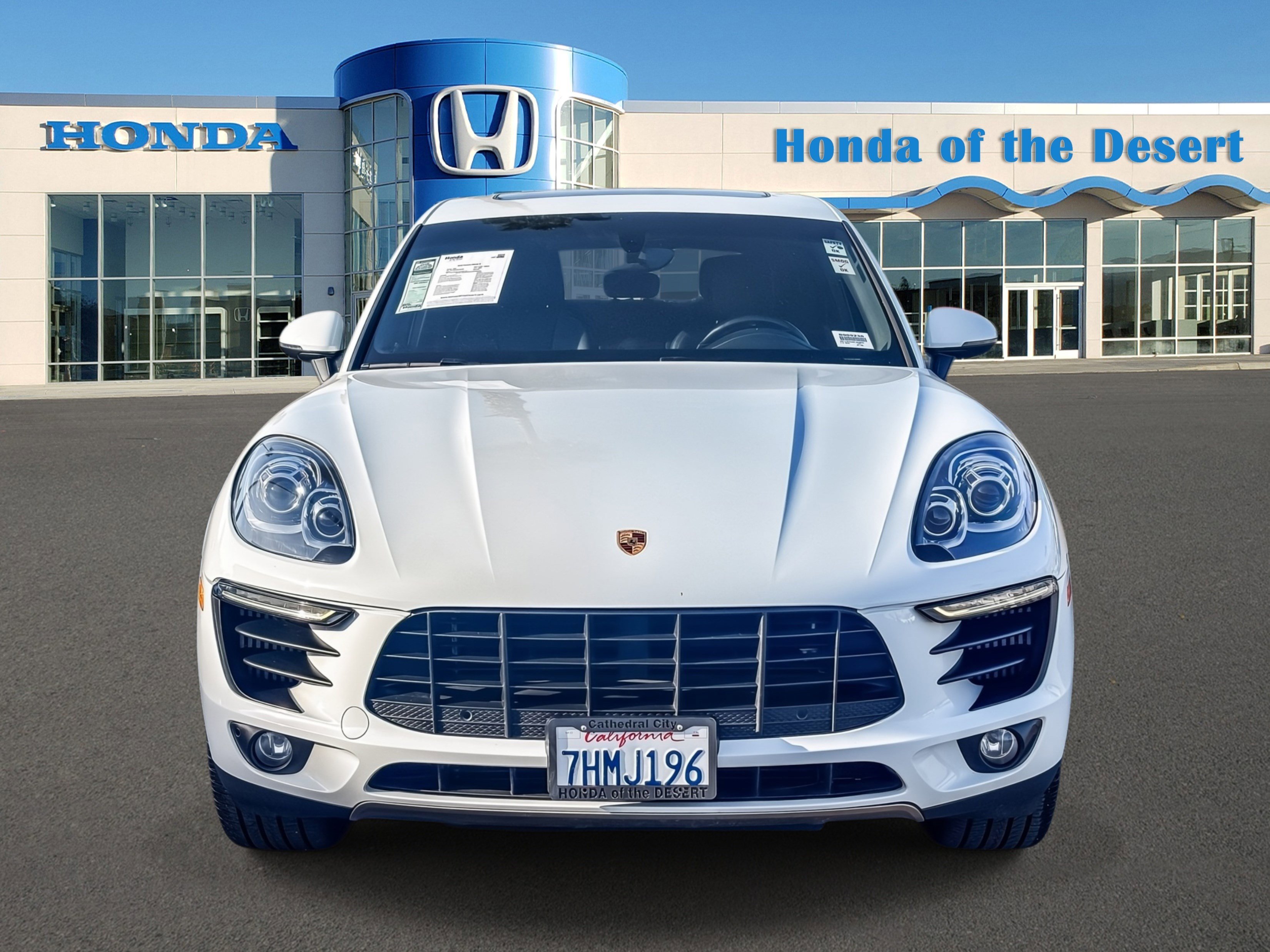 Used 2015 Porsche Macan S image 2