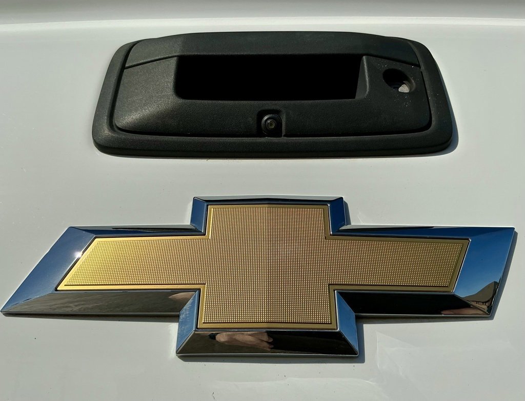 Used 2018 Chevrolet Silverado 1500 LT w/ Texas Edition image 15