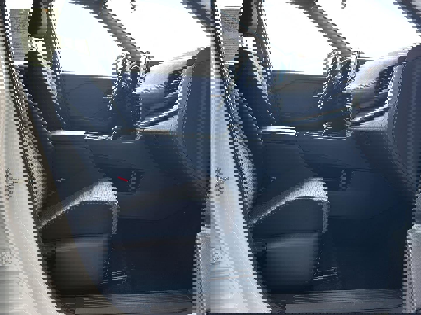 Used 2023 Nissan Rogue SV image 30