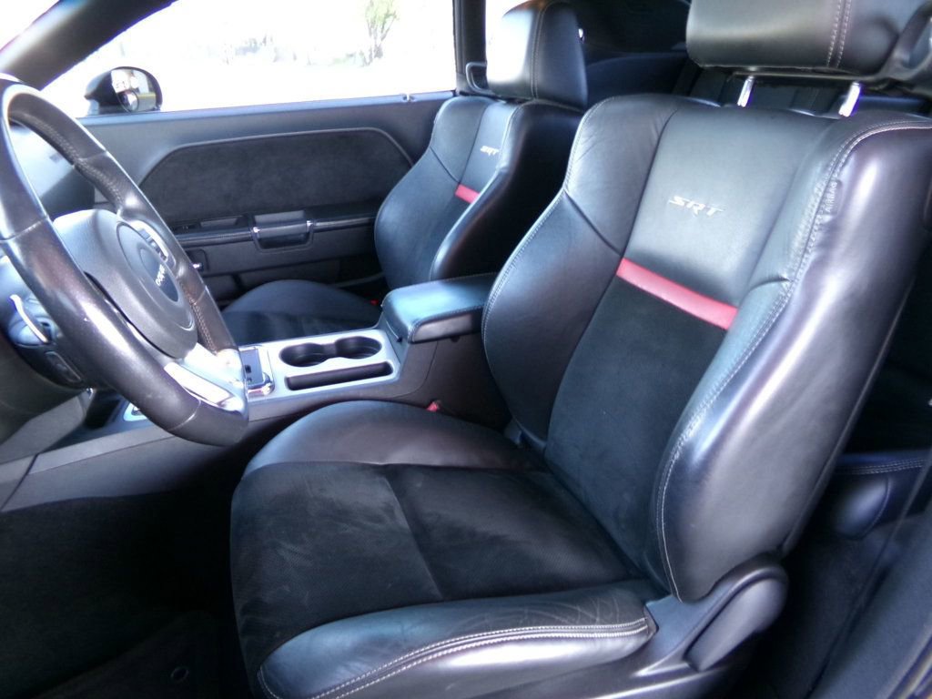 Used 2012 Dodge Challenger SRT8 w/ Premium Sound Group image 10