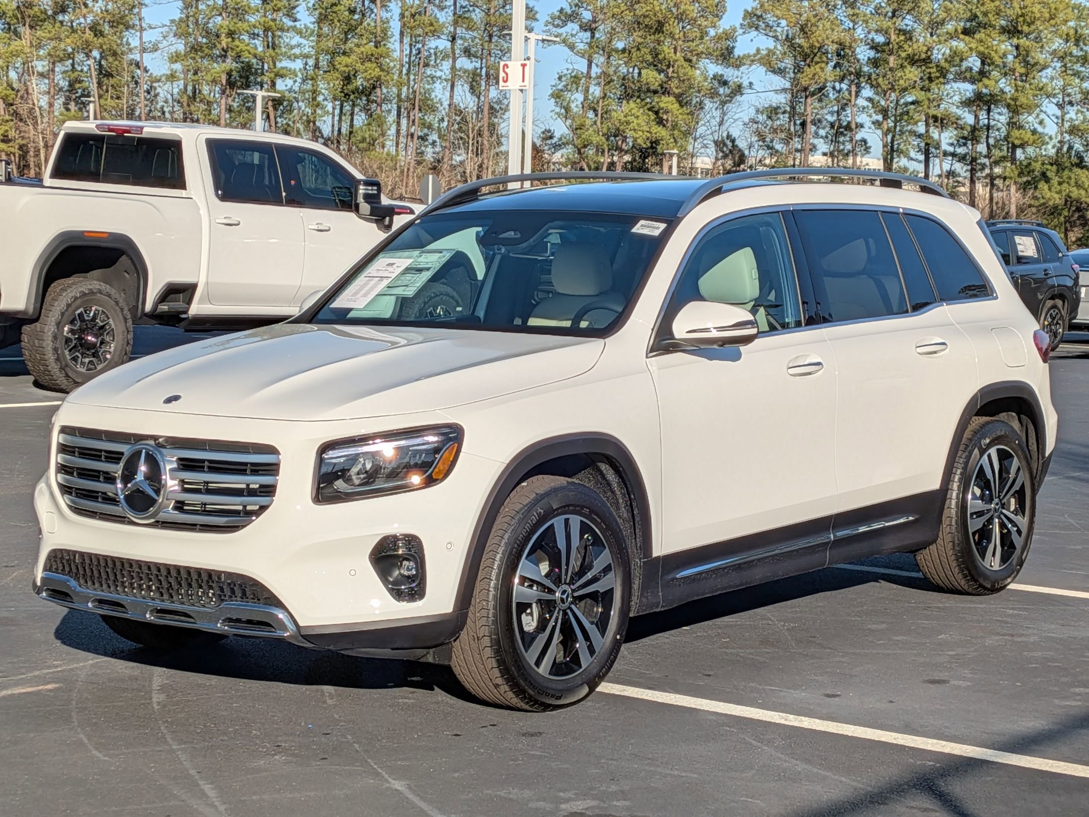 New 2026 Mercedes-Benz GLB 250 image 5