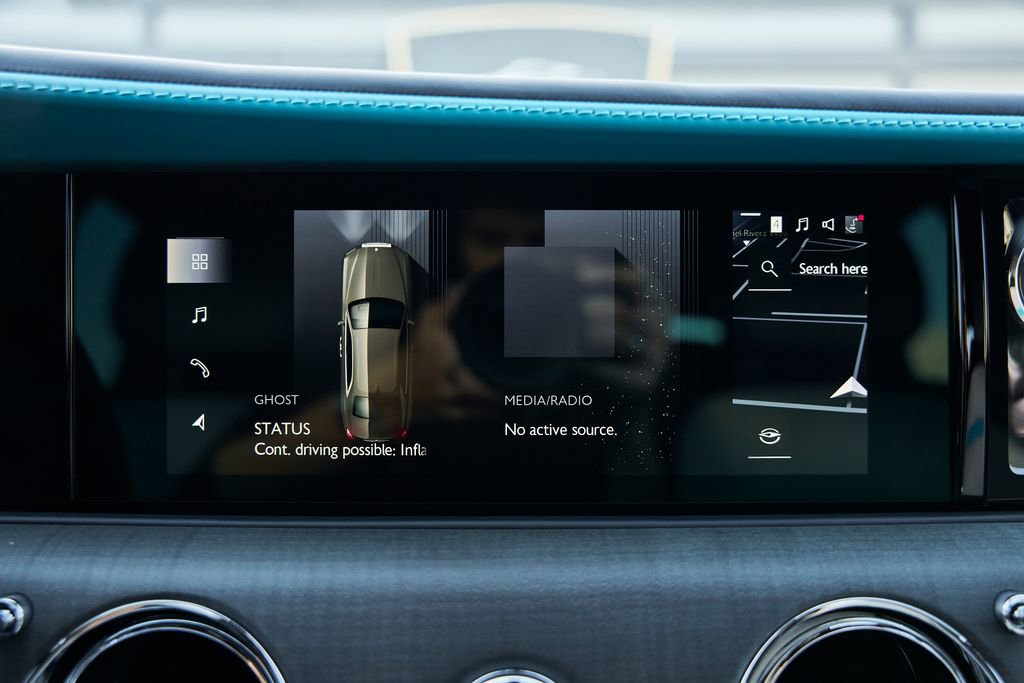 Used 2025 Rolls-Royce Ghost AWD/4WD image 85