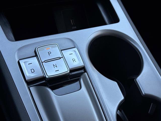 Used 2023 Hyundai Kona SE w/ Cargo Package FWD image 22