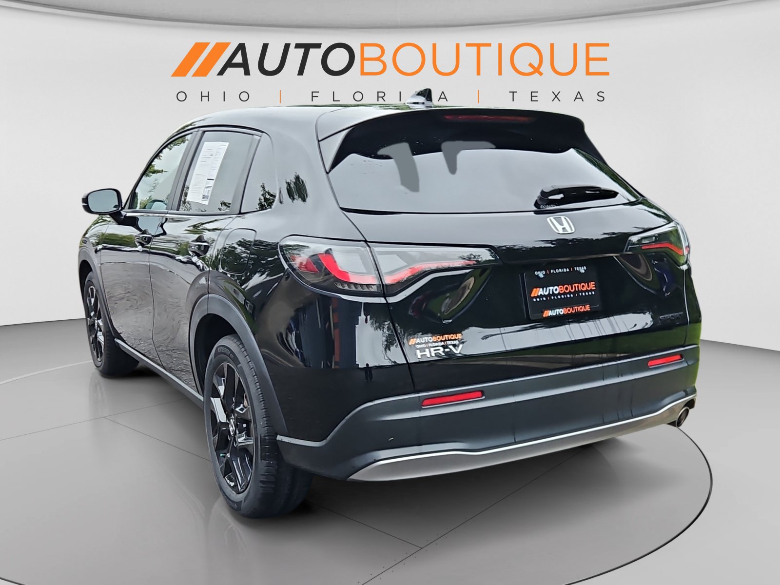 Used 2024 Honda HR-V Sport image 3