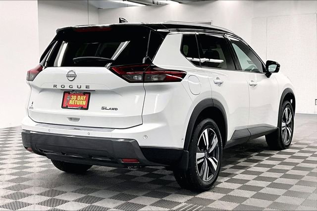 New 2025 Nissan Rogue SL AWD/4WD image 17