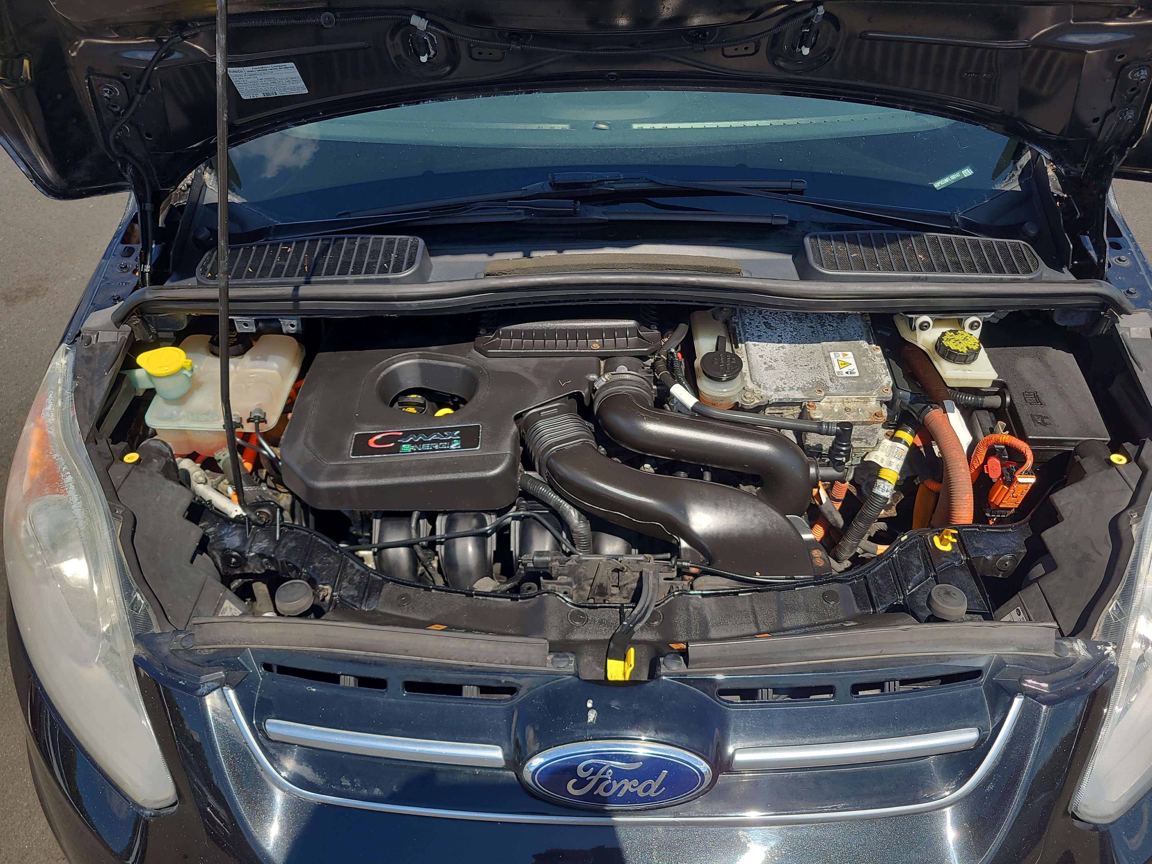 Used 2015 Ford C-MAX Energi SEL w/ Equipment Group 302A FWD image 31