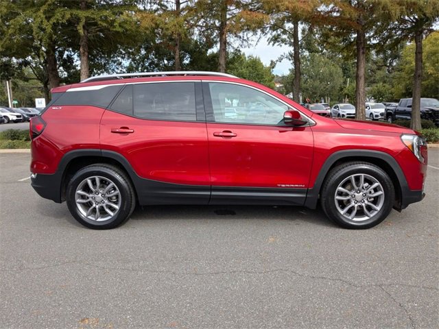 Used 2022 GMC Terrain SLT image 7