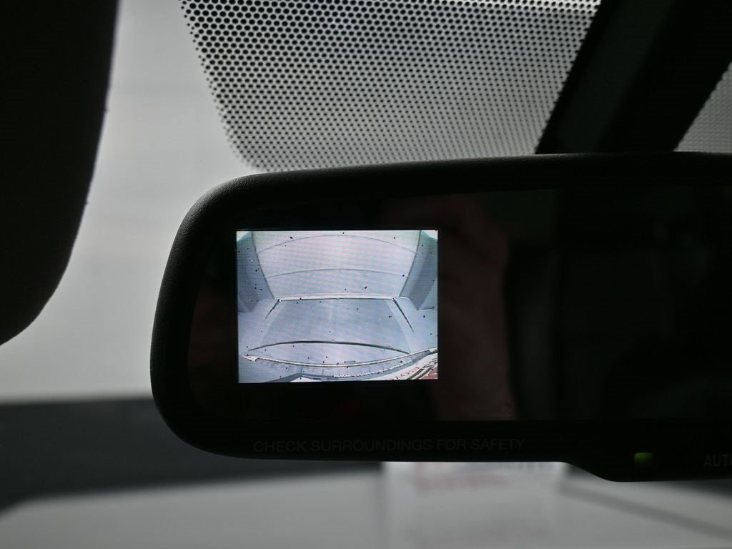 Used 2011 Toyota 4Runner SR5 w/ Convenience Pkg image 18