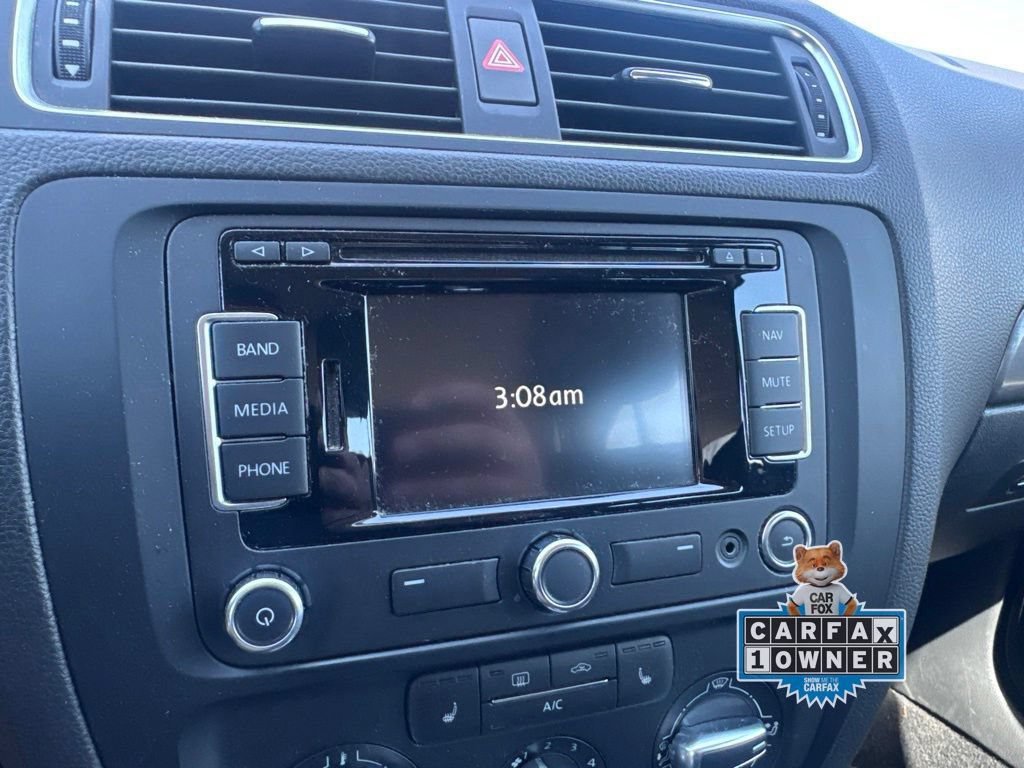 Used 2014 Volkswagen Jetta SEL FWD image 19