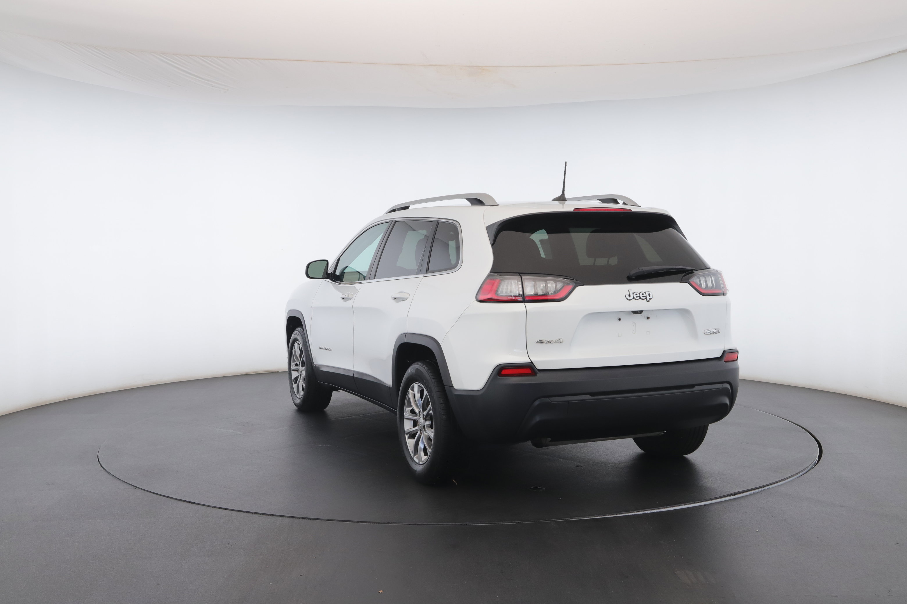 Used 2019 Jeep Cherokee Latitude Plus image 21