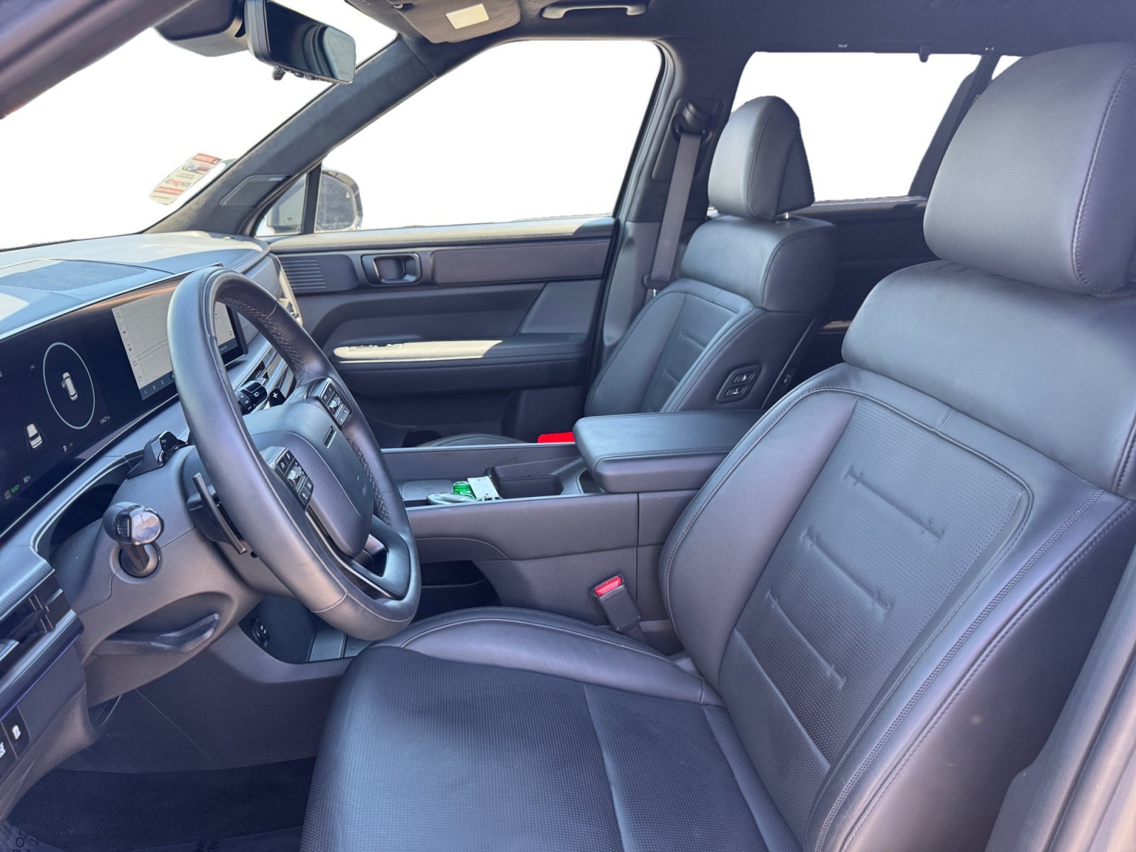 Used 2025 Hyundai Santa Fe Calligraphy AWD/4WD image 9