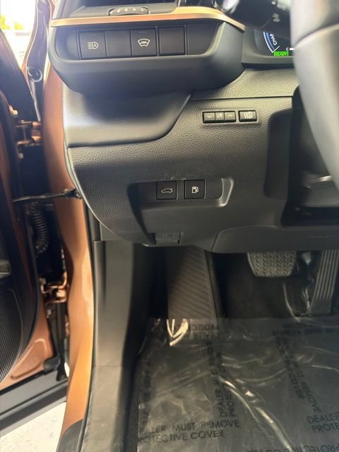 Used 2025 Toyota Crown AWD/4WD image 17