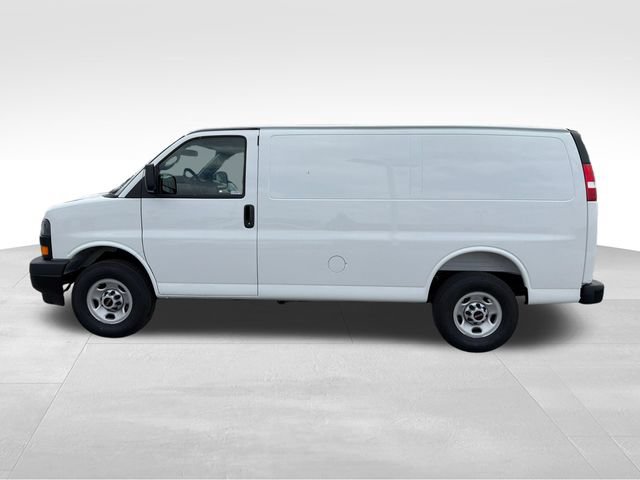 New 2026 GMC Savana 2500 w/ Driver Convenience Package RWD image 4