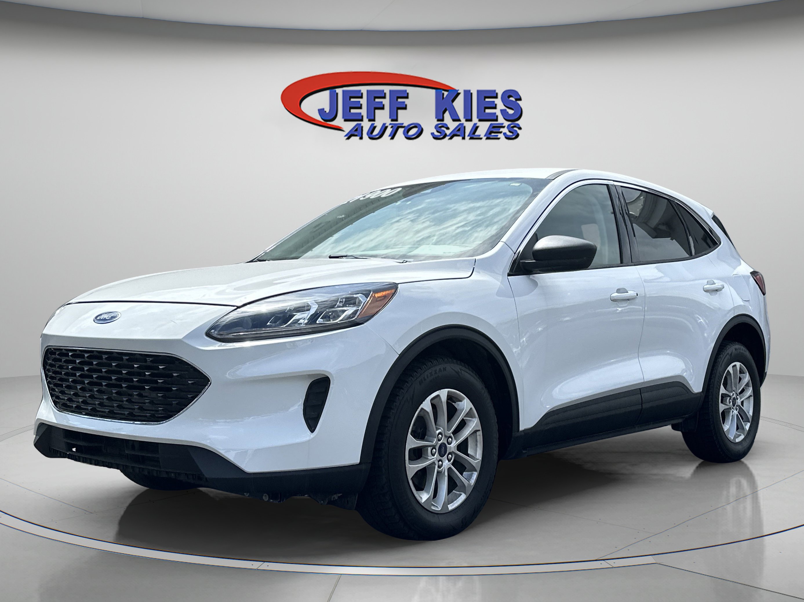 Used 2022 Ford Escape SE image 1