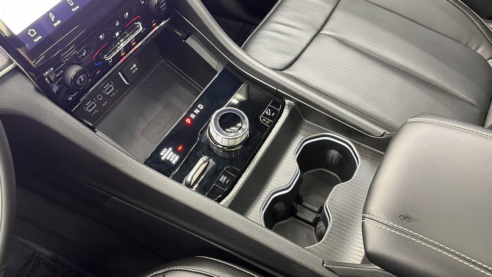 Used 2024 Jeep Grand Cherokee Limited 4xe w/ Luxury Tech Group II AWD/4WD image 21