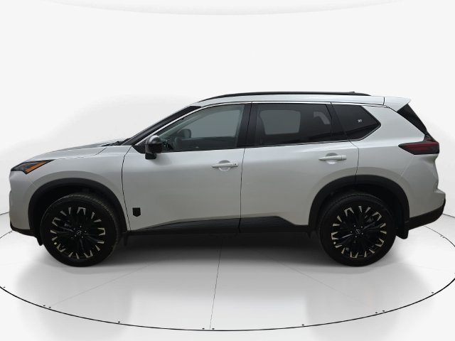 New 2027 Nissan Rogue Dark Armor FWD image 9