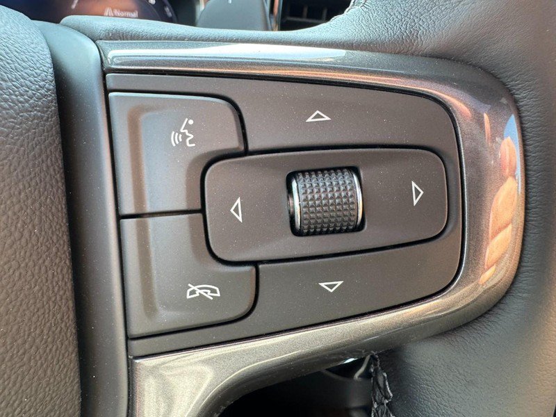 New 2026 Chevrolet Silverado 1500 High Country w/ Technology Package AWD/4WD image 16
