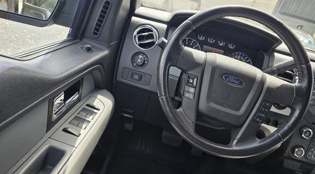 Used 2013 Ford F150 XLT w/ Luxury Equipment Group image 19