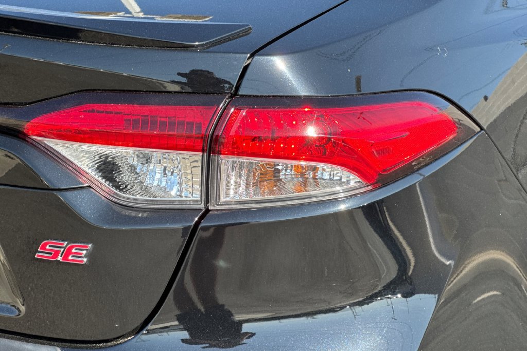 Used 2024 Toyota Corolla SE FWD image 31