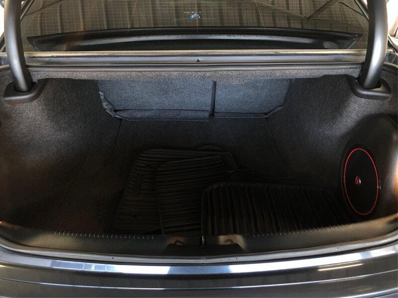 Used 2018 Chrysler 300 S w/ 300S Premium Group RWD image 13