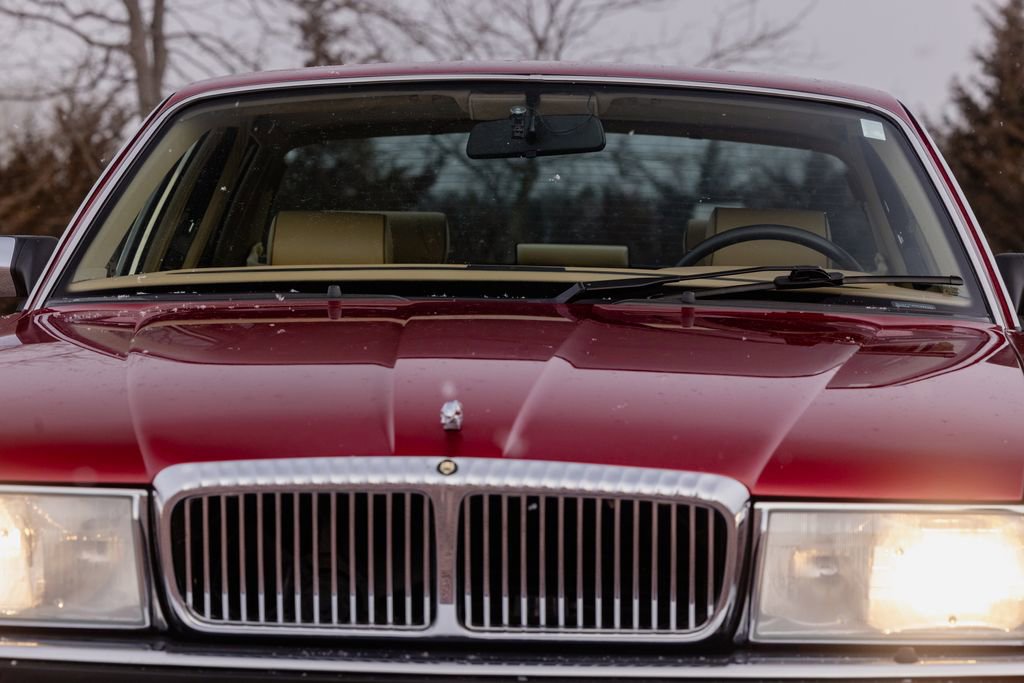 Used 1992 Jaguar XJ Vanden Plas image 42