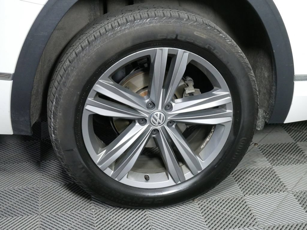 Used 2019 Volkswagen Atlas SEL R-Line AWD/4WD image 11