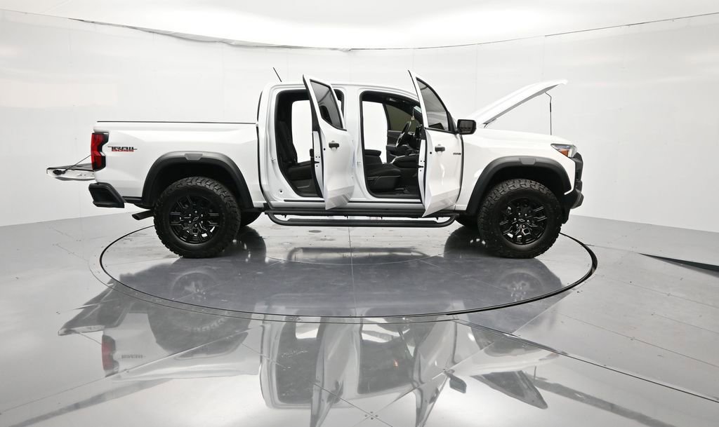 Certified 2024 Chevrolet Colorado Trail Boss w/ Advanced Trailering Package image 48