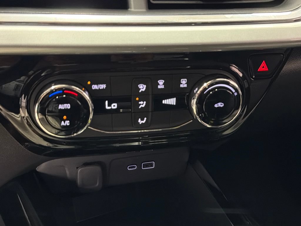 New 2026 Chevrolet Trax LT FWD image 23