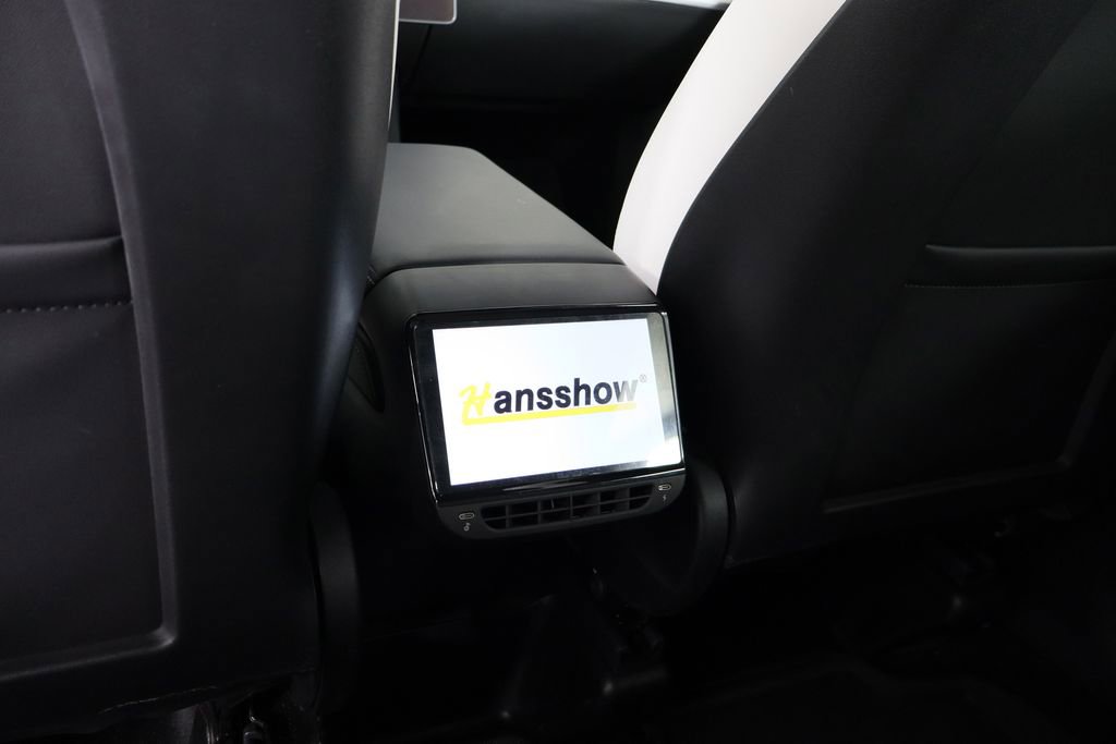 Used 2022 Tesla Model Y Long Range image 15