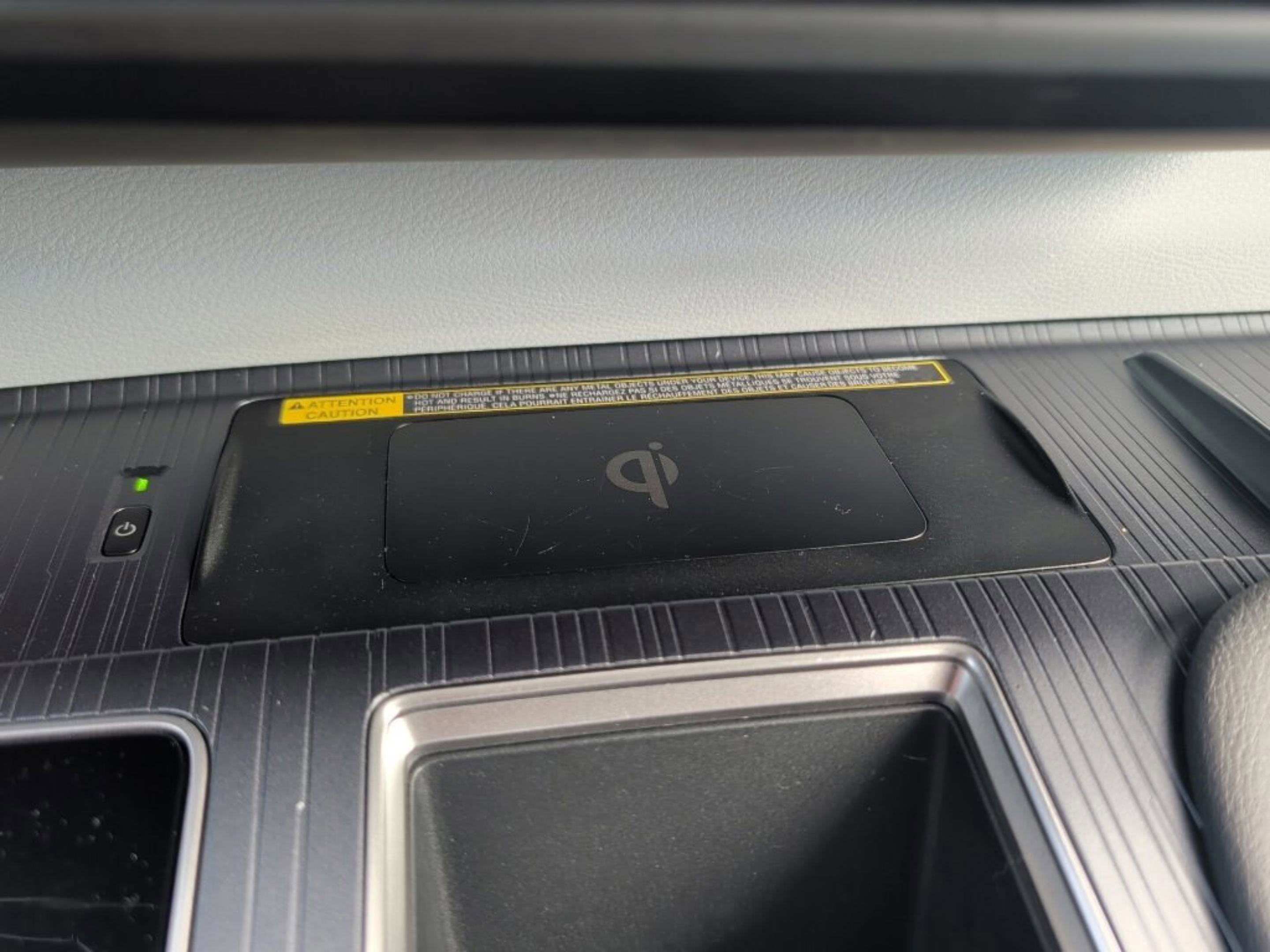 Used 2023 Toyota Sienna XSE w/ XSE Plus Package image 25