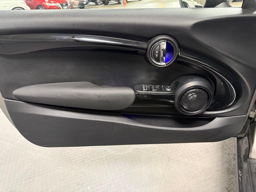 Used 2016 MINI Cooper S image 8