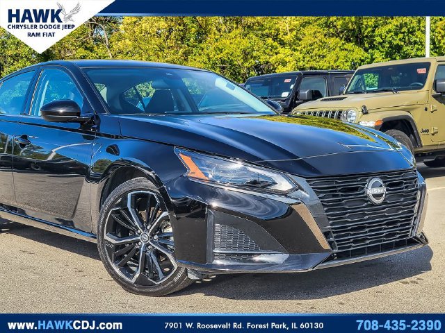 Used 2025 Nissan Altima 2.5 SR AWD/4WD image 2