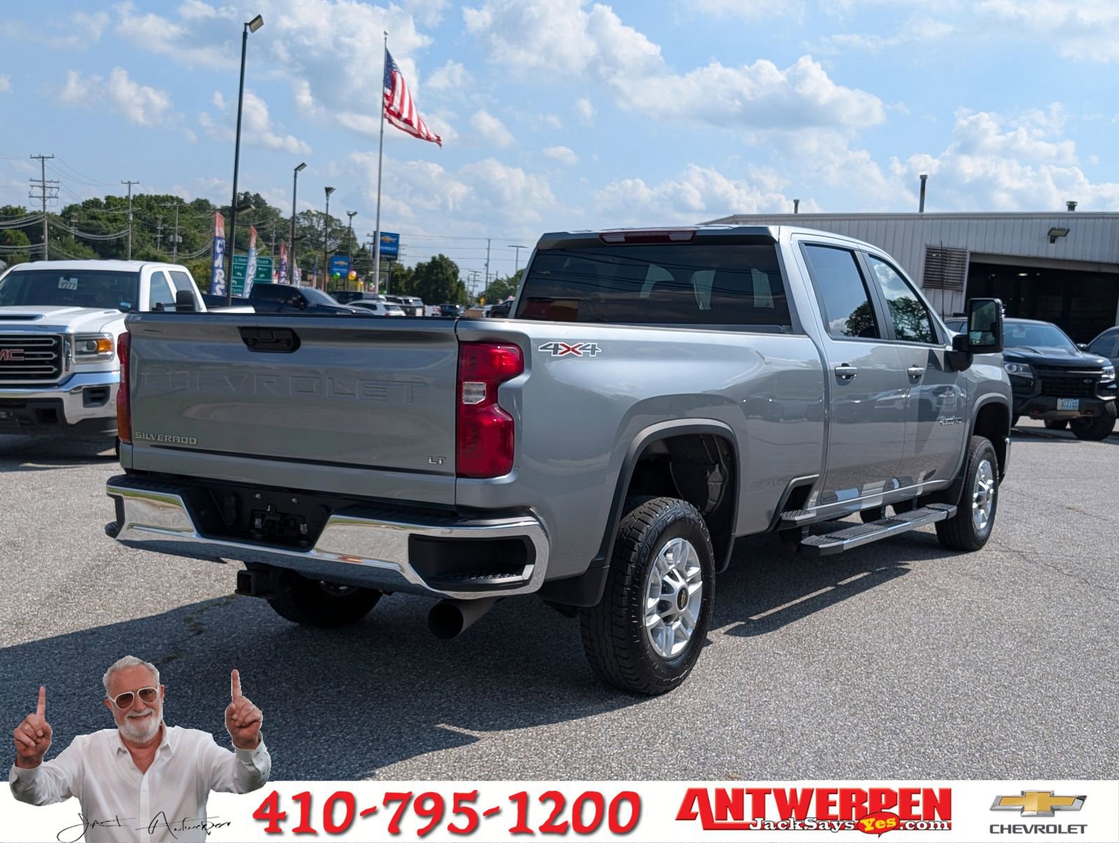 Used 2024 Chevrolet Silverado 2500 LT image 3