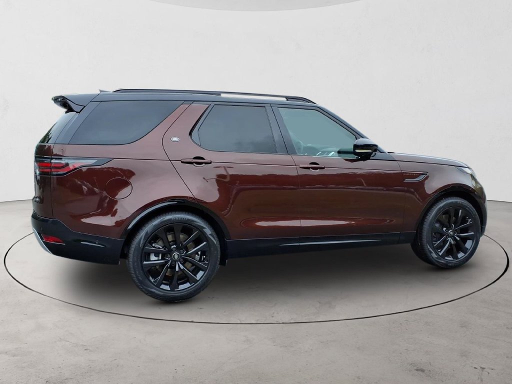 New 2026 Land Rover Discovery Limited Edition AWD/4WD image 4
