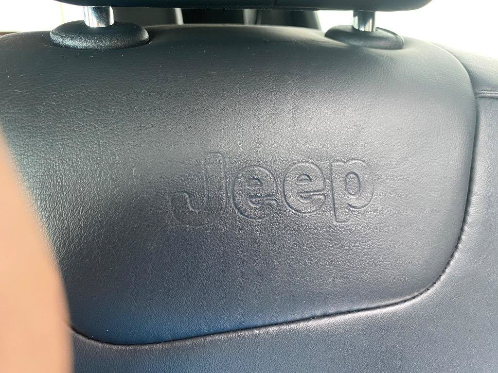 Used 2014 Jeep Cherokee Limited AWD/4WD image 35