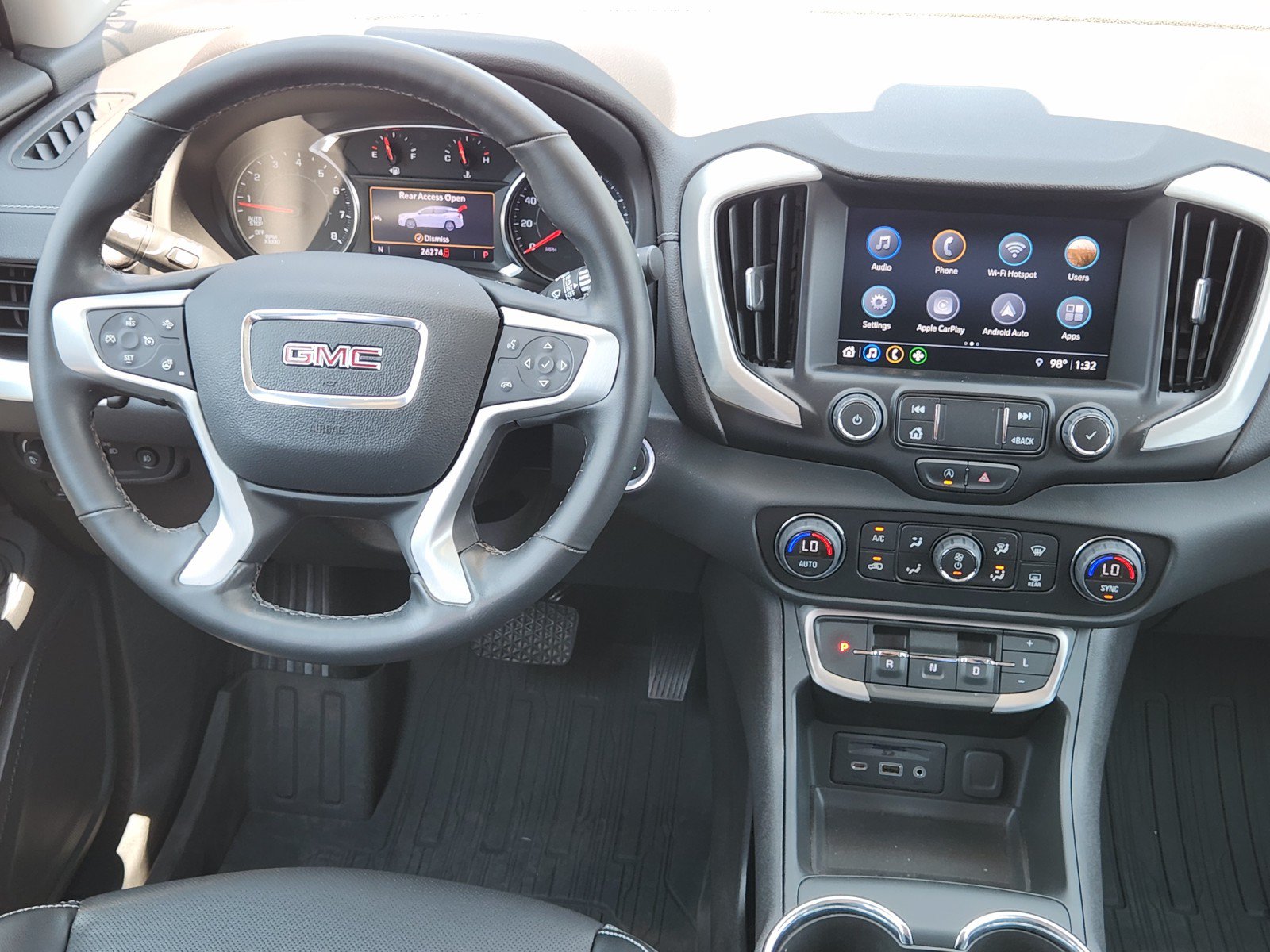 Used 2023 GMC Terrain SLT w/ LPO, Floor Liner Package FWD image 9