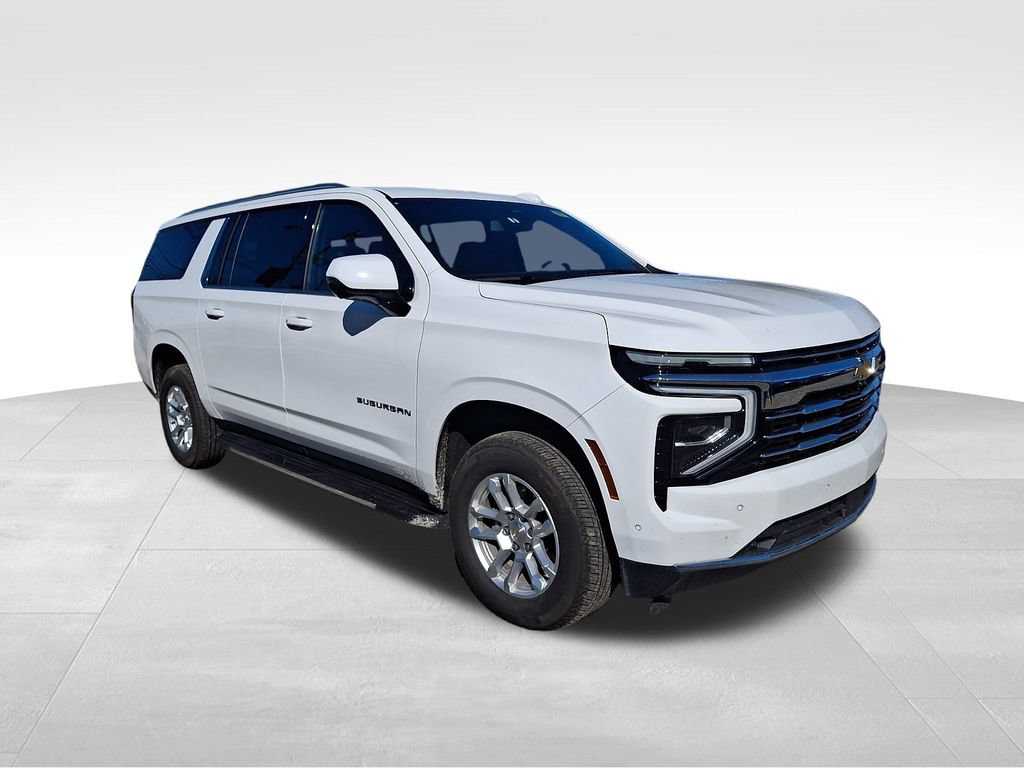 Used 2026 Chevrolet Suburban LT w/ Comfort Package AWD/4WD image 1